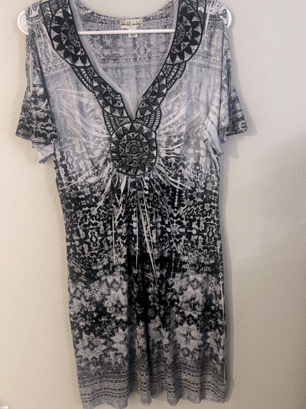 WORLD UNITY SIZE MEDIUM M CASUAL DRESS LOT5933